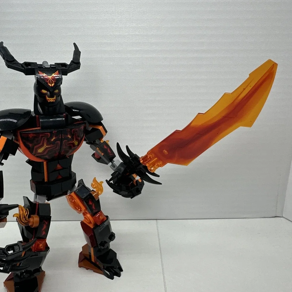 LEGO Super Heroes: Thor Vs. Surtur Construction Figure (76289) INCOMPLETE - Picture 4 of 16